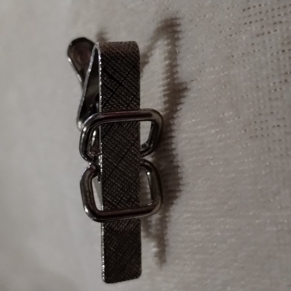 Vintage Men's Unique Buckle Style Tie Stay Silver 1.25"